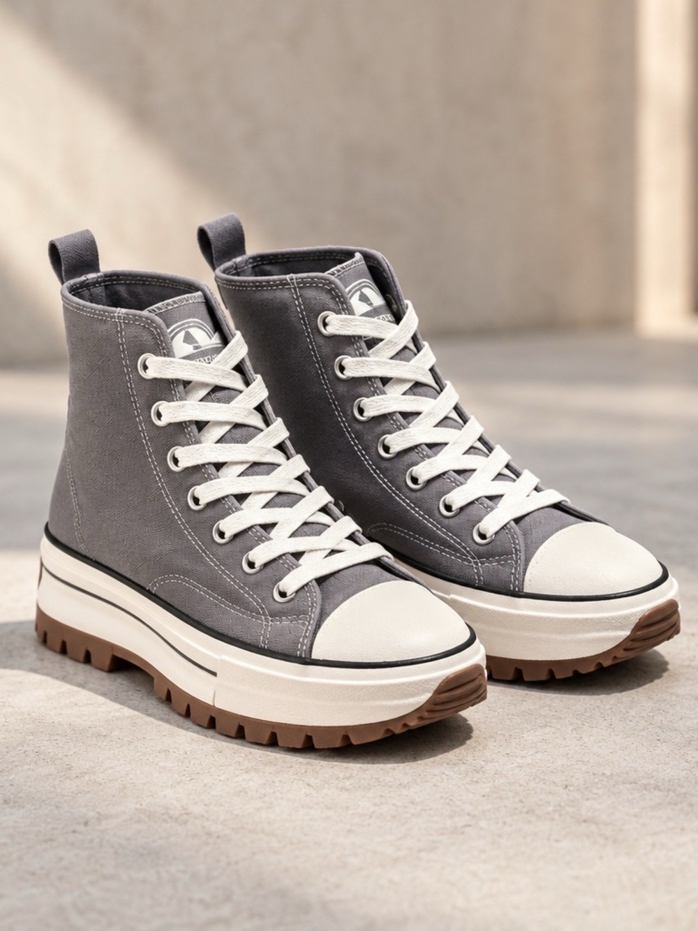 Airwalk Gray Canvas High-Top Sneakers with White Accents - 7.5M